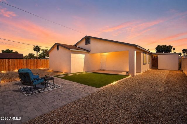 2726 E FAIRMOUNT Avenue, Phoenix, AZ 85016