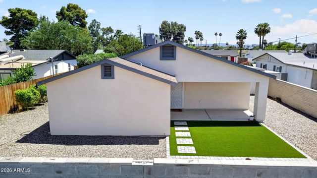 2726 E FAIRMOUNT Avenue, Phoenix, AZ 85016