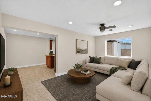 2726 E FAIRMOUNT Avenue, Phoenix, AZ 85016