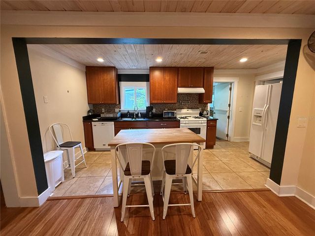 301 E KENTUCKY AVENUE, Deland, FL 32724