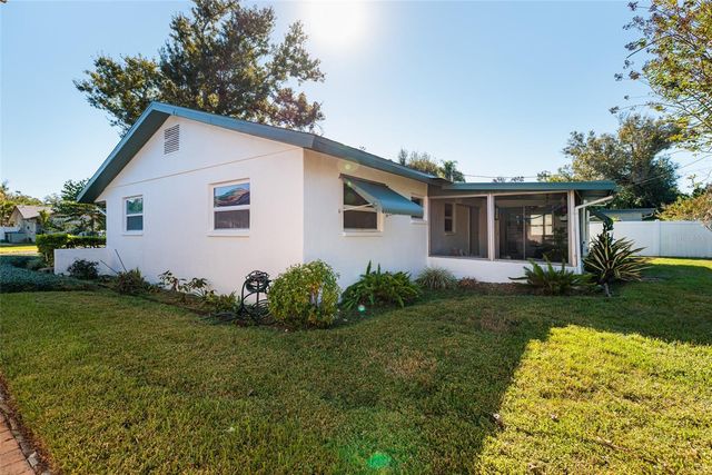 4380 55TH WAY N, Kenneth City, FL 33709