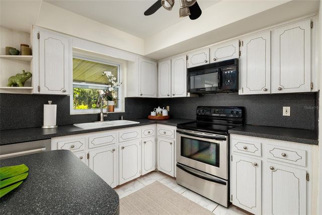 4380 55TH WAY N, Kenneth City, FL 33709