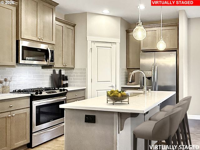 16524 Se 40TH Cir, Vancouver, WA 98683