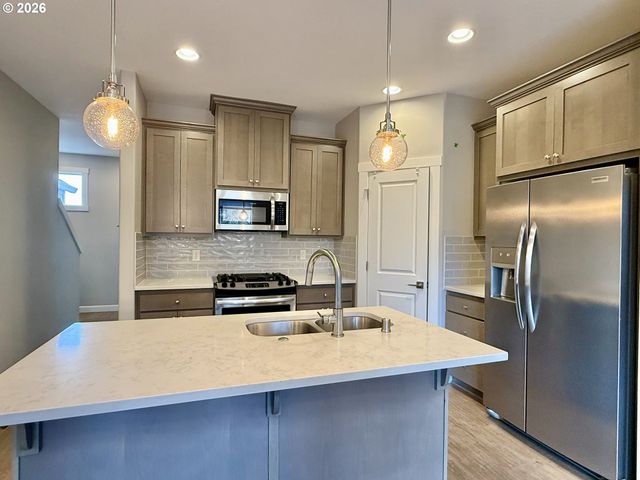 16524 Se 40TH Cir, Vancouver, WA 98683