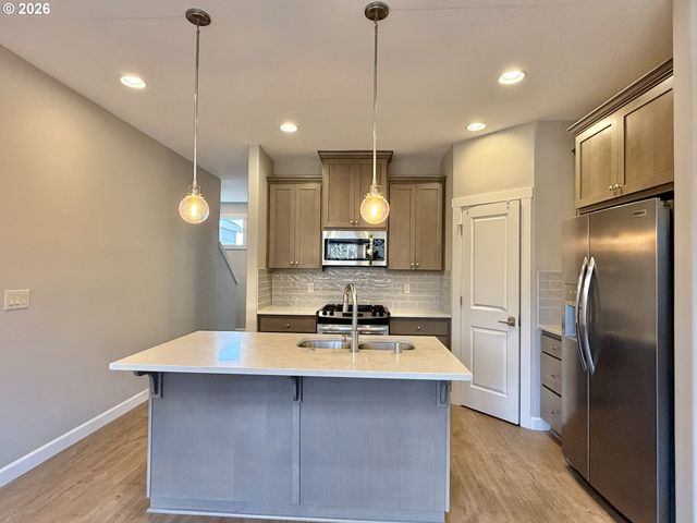 16524 Se 40TH Cir, Vancouver, WA 98683