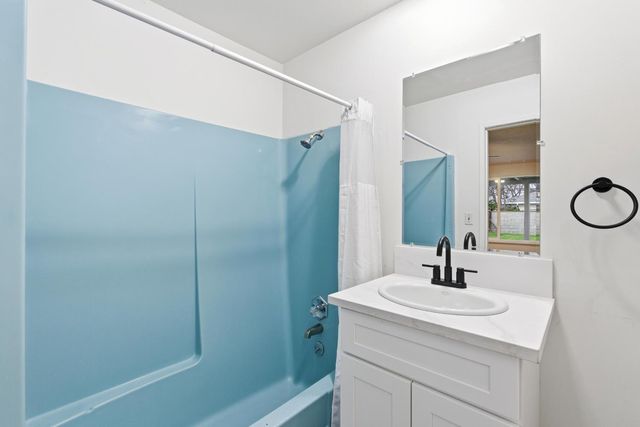 3473 E Dayton Avenue, Fresno, CA 93726