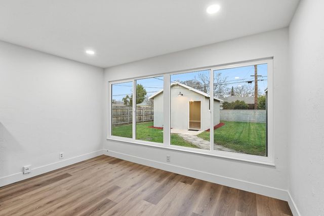 3473 E Dayton Avenue, Fresno, CA 93726