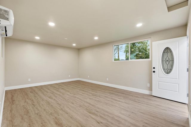 3473 E Dayton Avenue, Fresno, CA 93726