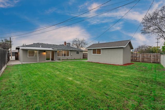 3473 E Dayton Avenue, Fresno, CA 93726