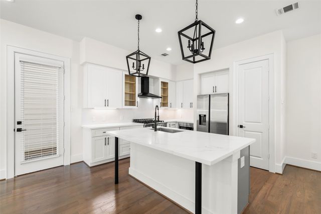 1810 Palmetto Landing Court, Houston, TX 77009