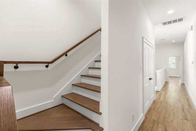 1810 Palmetto Landing Court, Houston, TX 77009