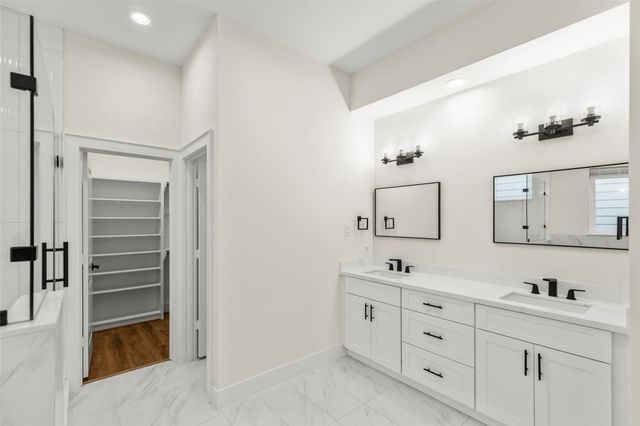 1810 Palmetto Landing Court, Houston, TX 77009