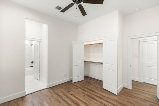 1810 Palmetto Landing Court, Houston, TX 77009