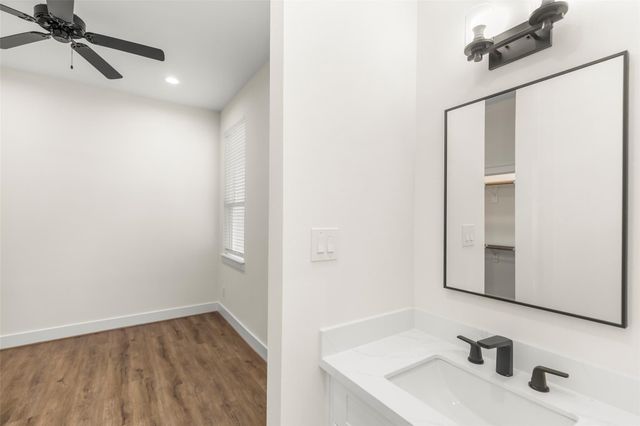 1810 Palmetto Landing Court, Houston, TX 77009