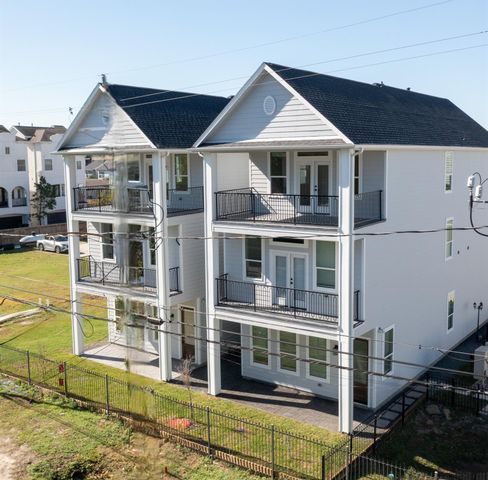 1810 Palmetto Landing Court, Houston, TX 77009
