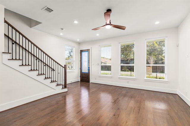 1810 Palmetto Landing Court, Houston, TX 77009