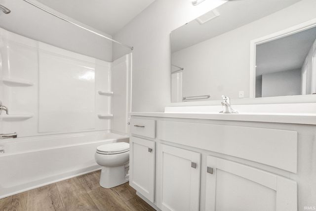 50656 Hunters Edge Trail, Elkhart, IN 46514