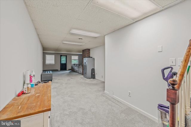 105 GRADE RD, Falling Waters, WV 25419