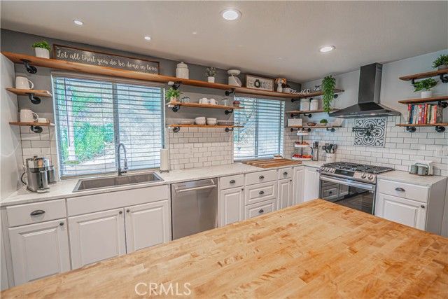 604 Hudspeth, Simi Valley, CA 93065