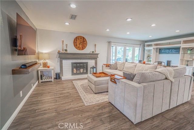 604 Hudspeth, Simi Valley, CA 93065