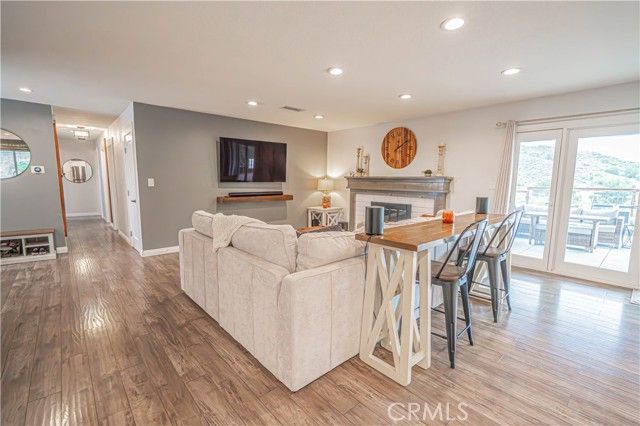 604 Hudspeth, Simi Valley, CA 93065