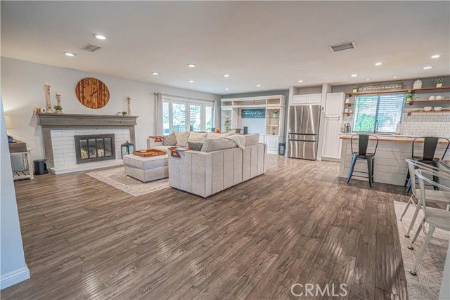 604 Hudspeth, Simi Valley, CA 93065