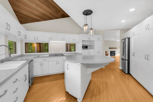14717 Minnehaha Place, Minnetonka, MN 55391