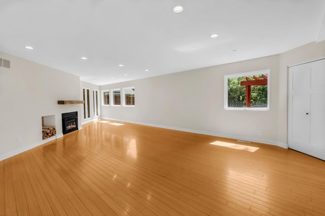 14717 Minnehaha Place, Minnetonka, MN 55391