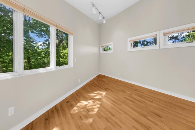 14717 Minnehaha Place, Minnetonka, MN 55391