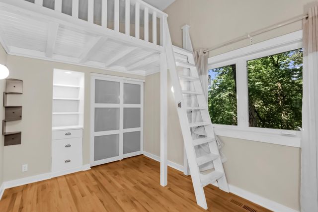 14717 Minnehaha Place, Minnetonka, MN 55391