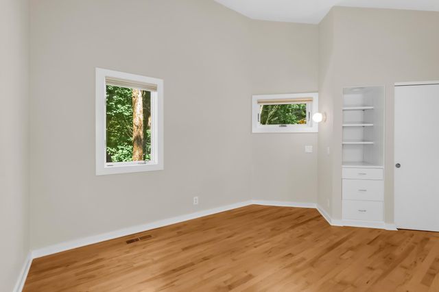 14717 Minnehaha Place, Minnetonka, MN 55391