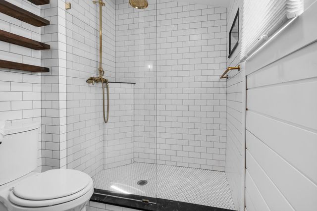 14717 Minnehaha Place, Minnetonka, MN 55391