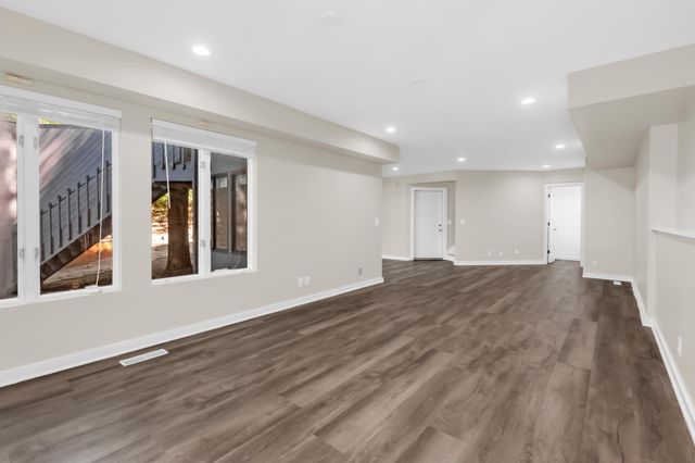 14717 Minnehaha Place, Minnetonka, MN 55391