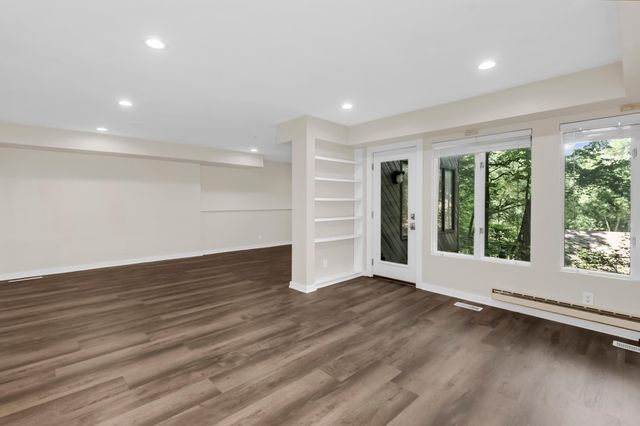 14717 Minnehaha Place, Minnetonka, MN 55391