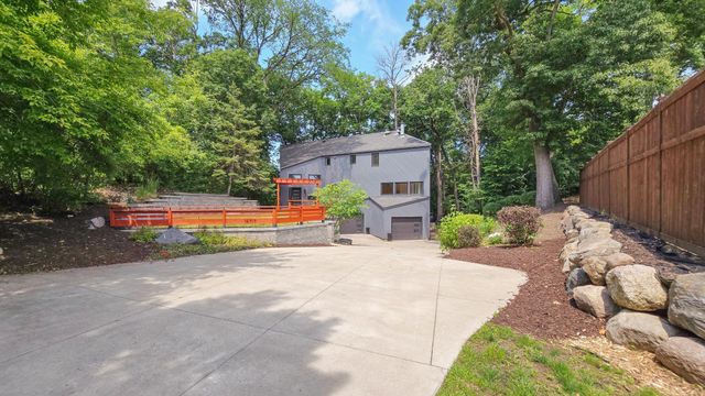 14717 Minnehaha Place, Minnetonka, MN 55391