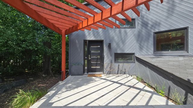 14717 Minnehaha Place, Minnetonka, MN 55391