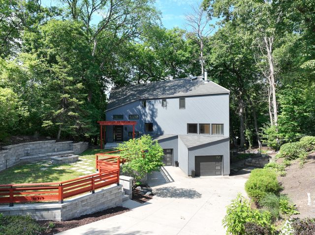 14717 Minnehaha Place, Minnetonka, MN 55391