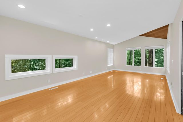 14717 Minnehaha Place, Minnetonka, MN 55391