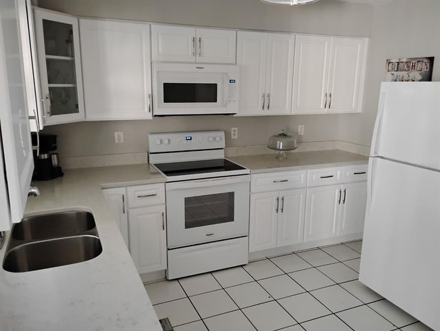 820 COCONUT ROAD, Venice, FL 34293