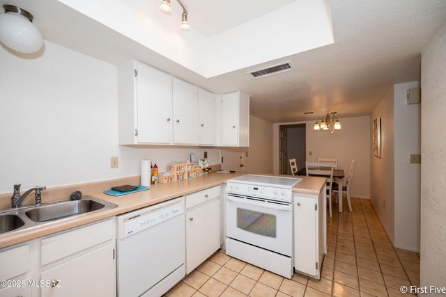 6970 E Abby Lane, Tucson, AZ 85715