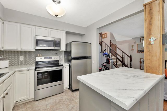 10825 W Lotus St, Wichita, KS 67209