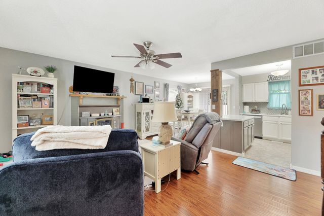 10825 W Lotus St, Wichita, KS 67209