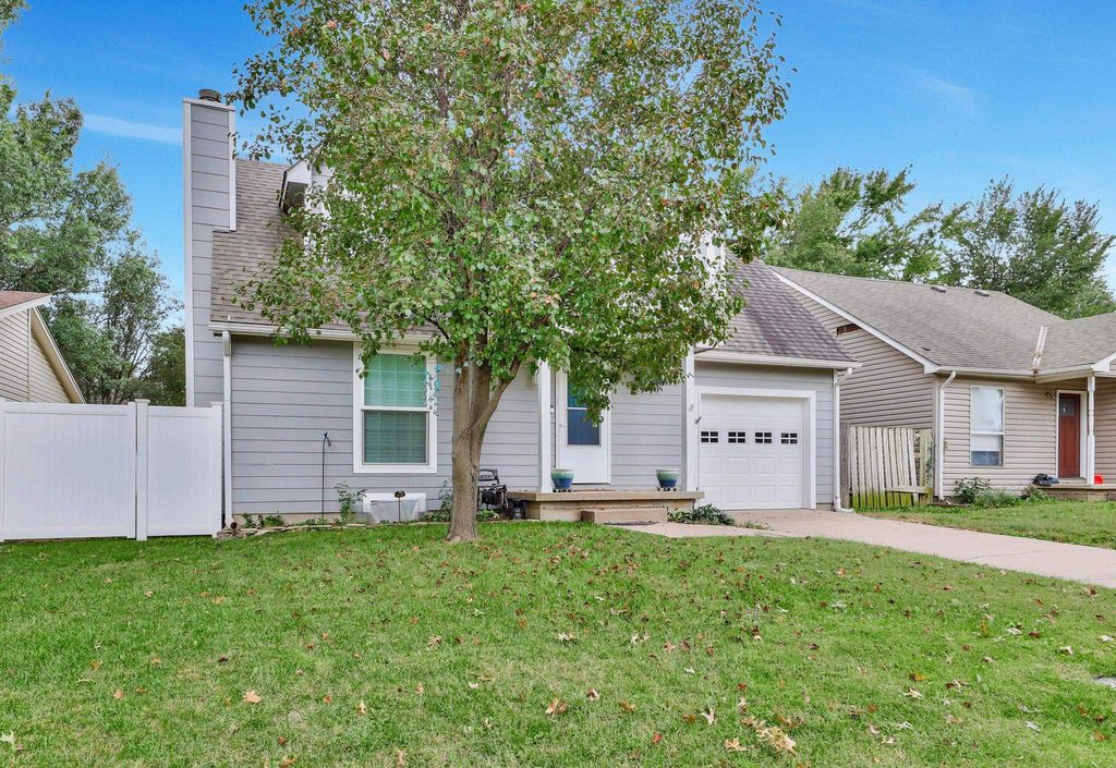 10825 W Lotus St, Wichita, KS 67209