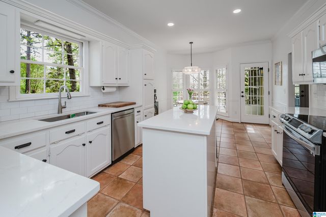 1589 SOUTHPOINTE DRIVE, Hoover, AL 35244