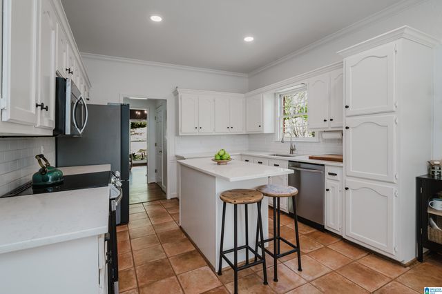 1589 SOUTHPOINTE DRIVE, Hoover, AL 35244