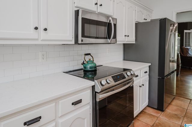 1589 SOUTHPOINTE DRIVE, Hoover, AL 35244