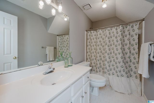 1589 SOUTHPOINTE DRIVE, Hoover, AL 35244