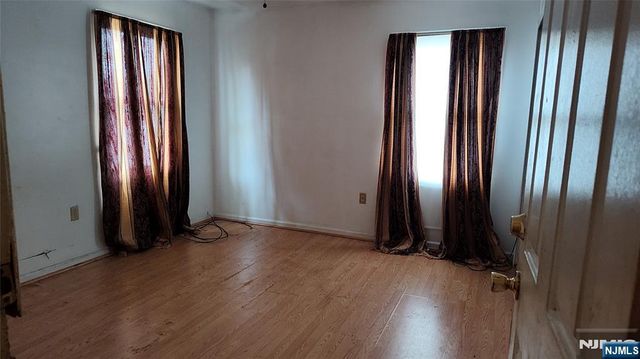 65 Hamilton Street, East Orange, NJ 07017