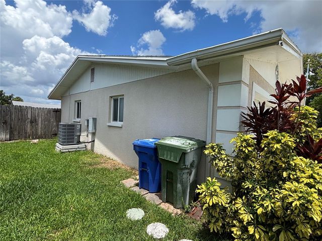 2802 22ND AVENUE W, Bradenton, FL 34205