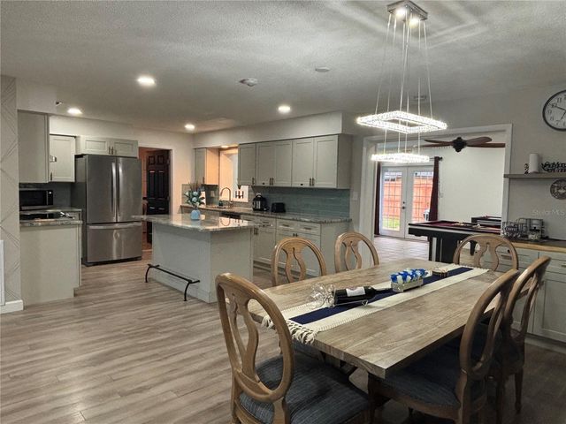 2802 22ND AVENUE W, Bradenton, FL 34205